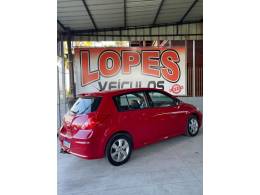 NISSAN - TIIDA - 2012/2013 - Vermelha - R$ 49.900,00