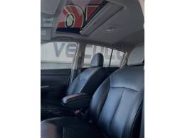 NISSAN - TIIDA - 2012/2013 - Vermelha - R$ 49.900,00