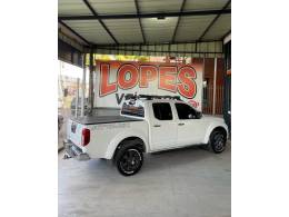 NISSAN - FRONTIER - 2014/2015 - Branca - R$ 102.900,00