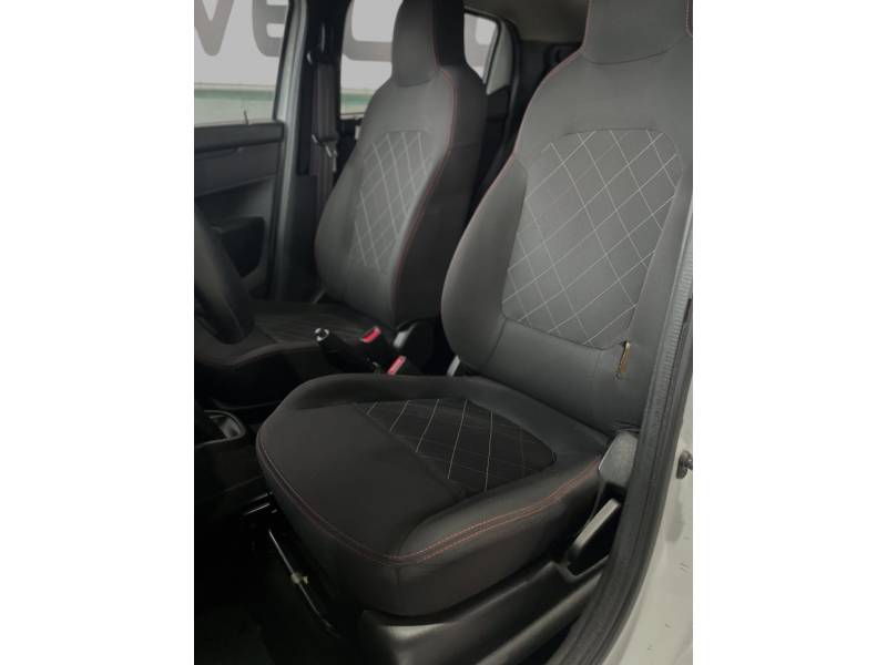 RENAULT - KWID - 2021/2022 - Branca - R$ 47.900,00