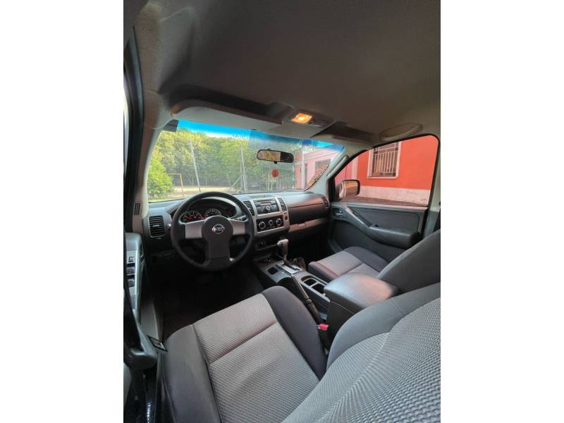 NISSAN - FRONTIER - 2014/2015 - Branca - R$ 102.900,00