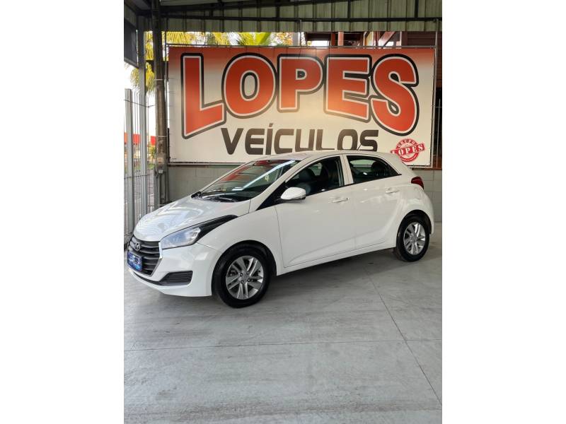 HYUNDAI - HB20 - 2016/2017 - Branca - R$ 51.900,00