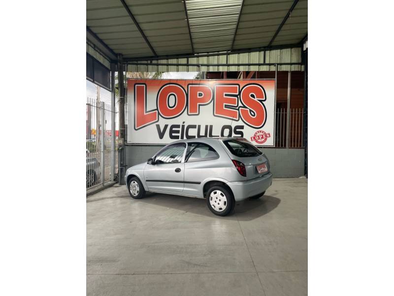 CHEVROLET - CELTA - 2011/2012 - Prata - R$ 22.900,00