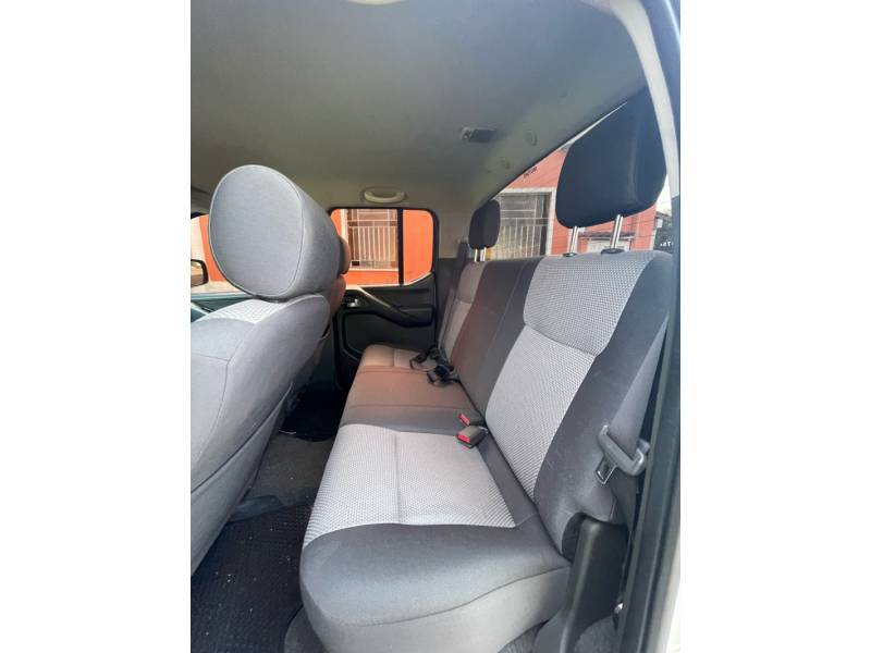 NISSAN - FRONTIER - 2014/2015 - Branca - R$ 102.900,00